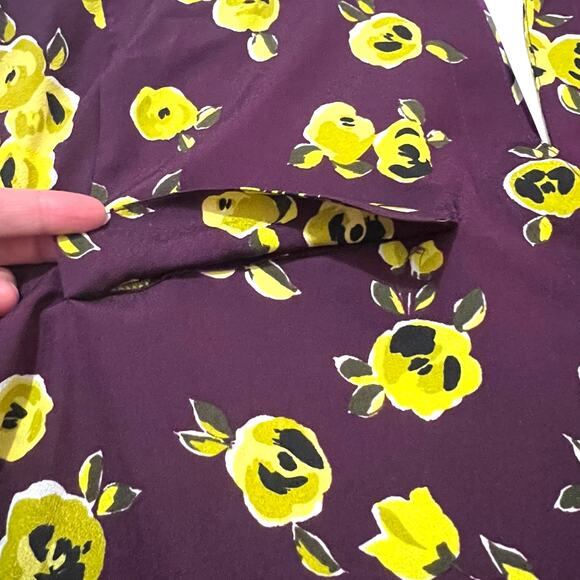 Calvin Klein MEDIUM Printed Roll Tab Sleeve Blouse - Stitch Fix Button Up Top - Picture 7 of 15